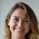 Ritratto di Sofia Verde, cliente soddisfatta